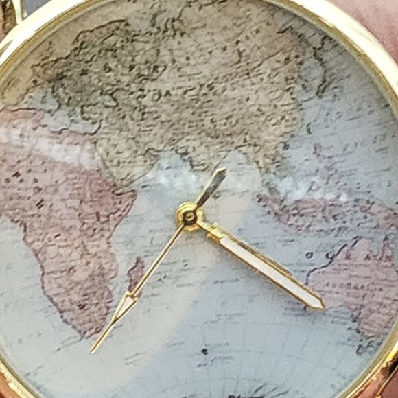 Accutime Watch Corp. Blue World Map Face Gold Tone Analog Stainless Back Watch - Picture 15 of 16